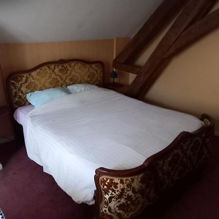 Hotel Tromcourt Couvin Esterno foto